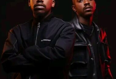 Scotts Maphuma, Uncool MC, Shakes & Les - Uyazulazula